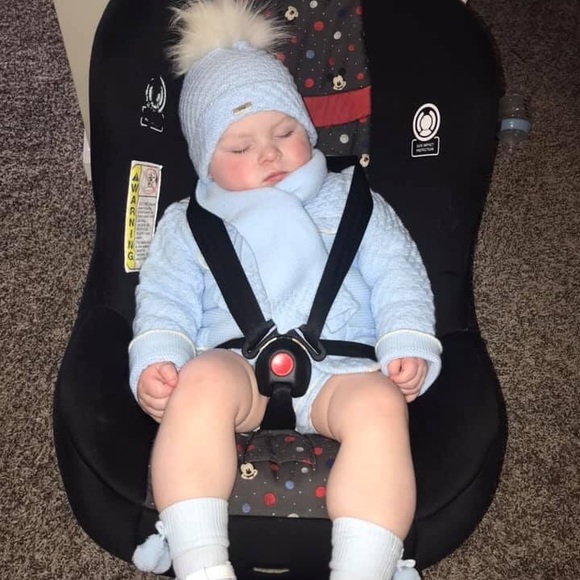 Outfits - Picture 3 of 4